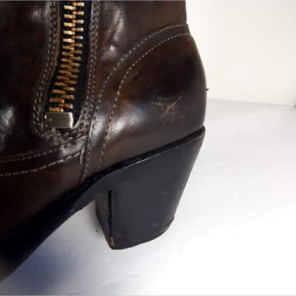 Frye Women's Leslie size 7,5 B Brown Leather Ankle Side Zip Booties Boots - Picture 13 of 15